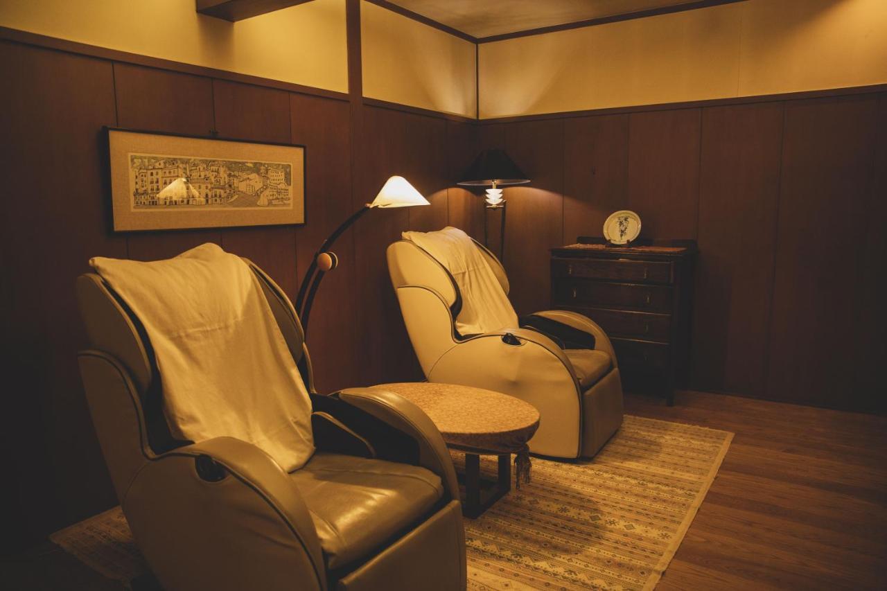 Arima Onsen Tocen Goshobo Hotel Kóbe Kültér fotó A massage room at a spa