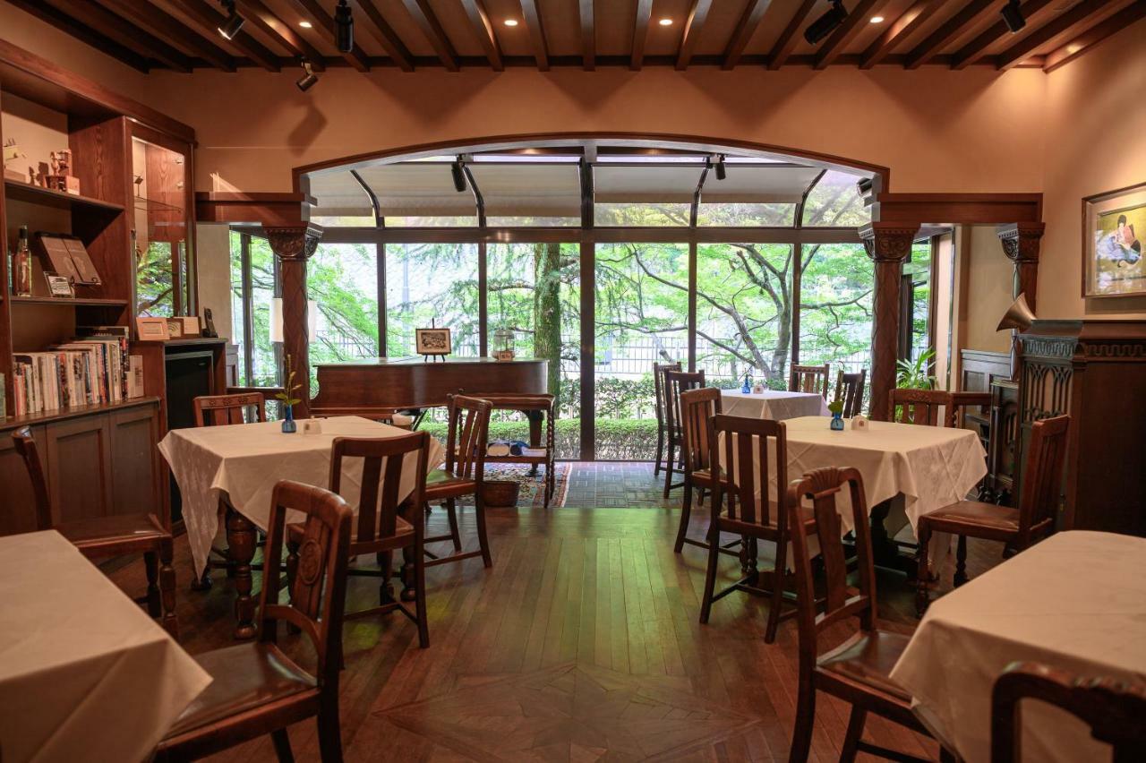 Arima Onsen Tocen Goshobo Hotel Kóbe Kültér fotó Interior of a French restaurant in Tokyo